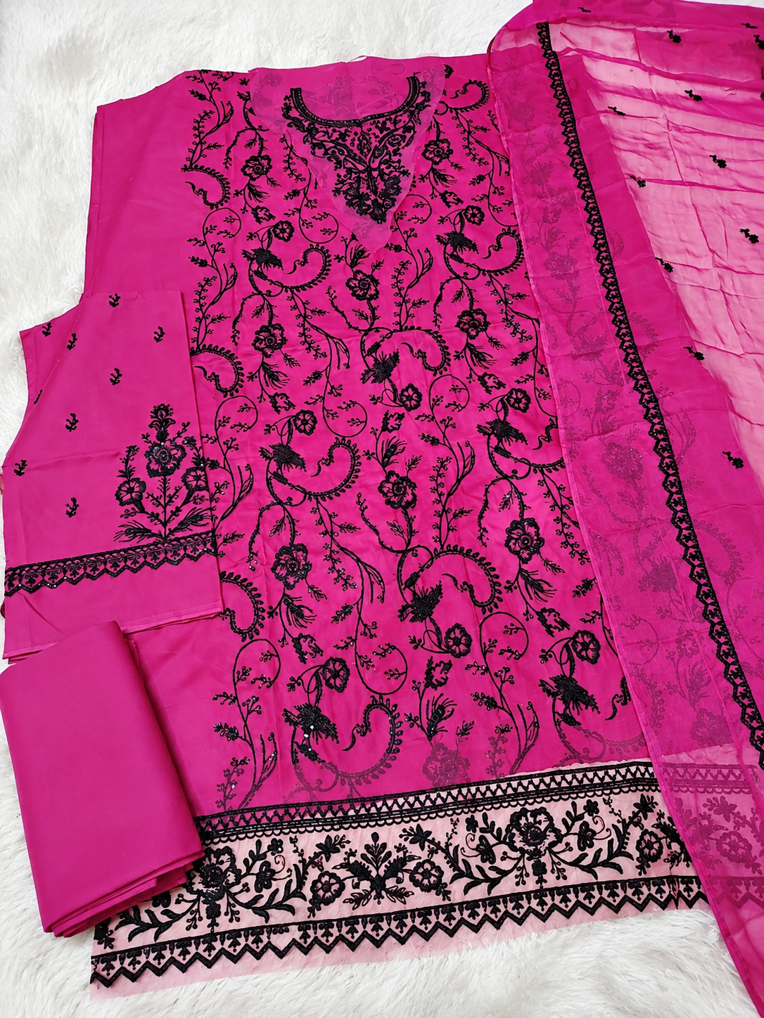 3 PIECE LAWN EMBROIDERED SUIT UNSTITCHED