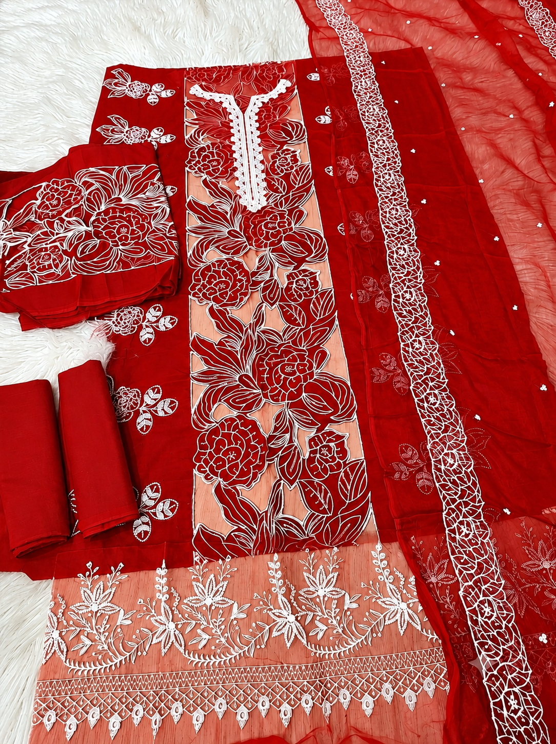 3 PIECE LAWN EMBROIDERED SUIT UNSTITCHED