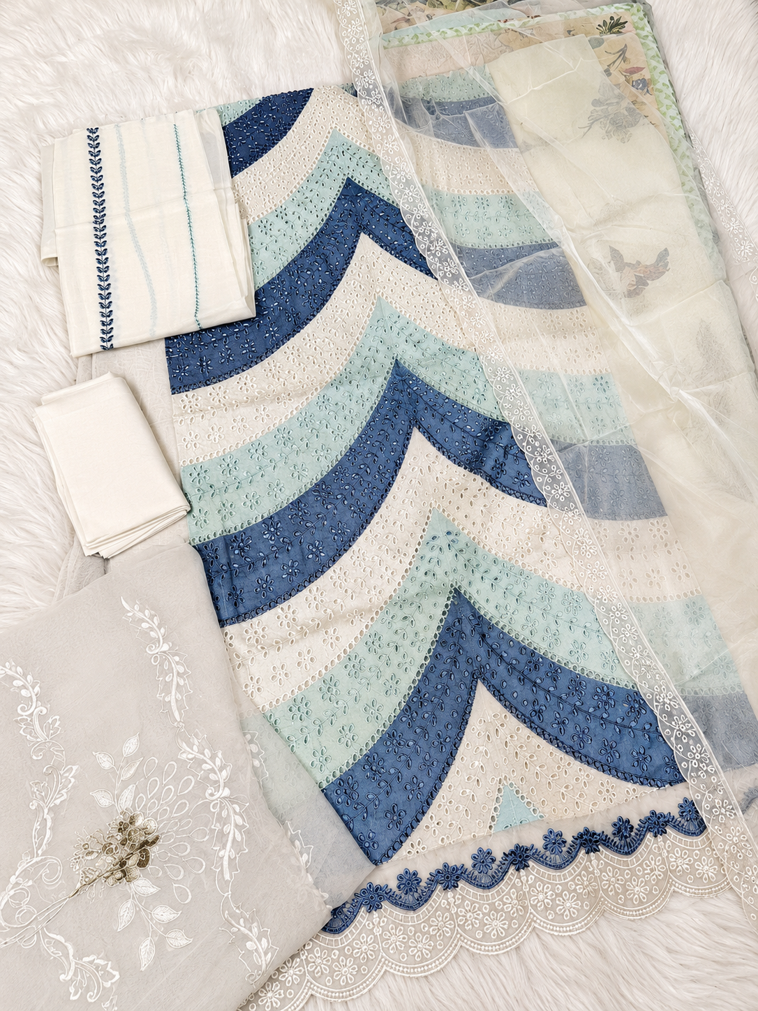 3 PIECE LAWN EMBROIDERED SUIT UNSTITCHED